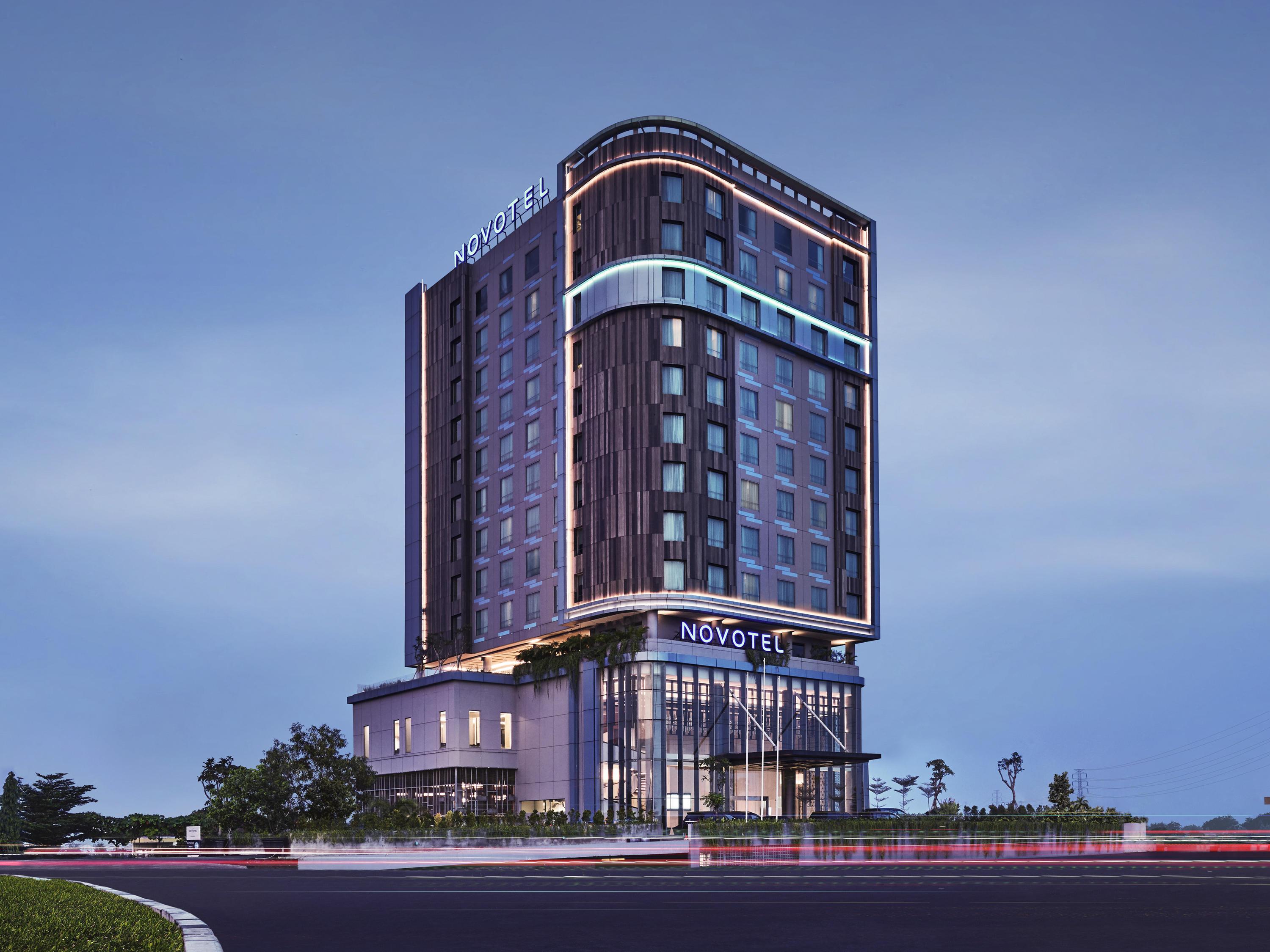 Novotel Karawang Exteriör bild